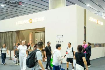 立达信亮相广州建博会，科技+美学重塑“光生活”范式